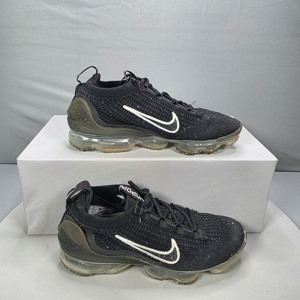 Nike Air Vapormax Flyknit Women's Size 8 Black Metallic Silver Shoes DC4112-002
